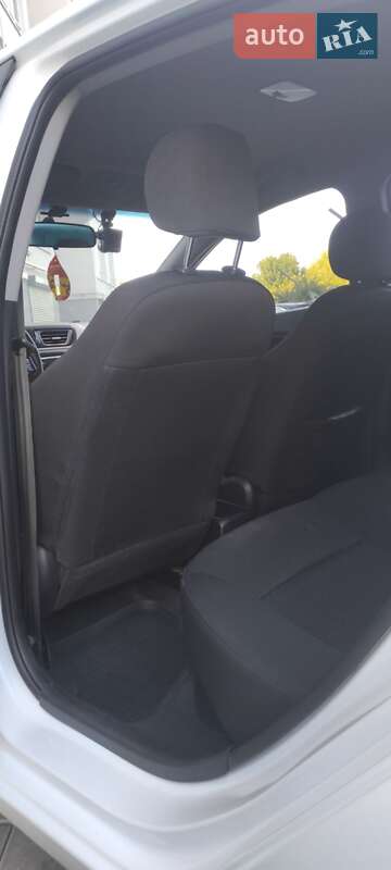 Седан Kia Rio 2012 в Хмельницькому