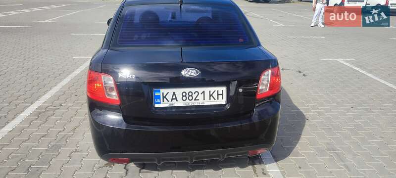 Седан Kia Rio 2011 в Києві