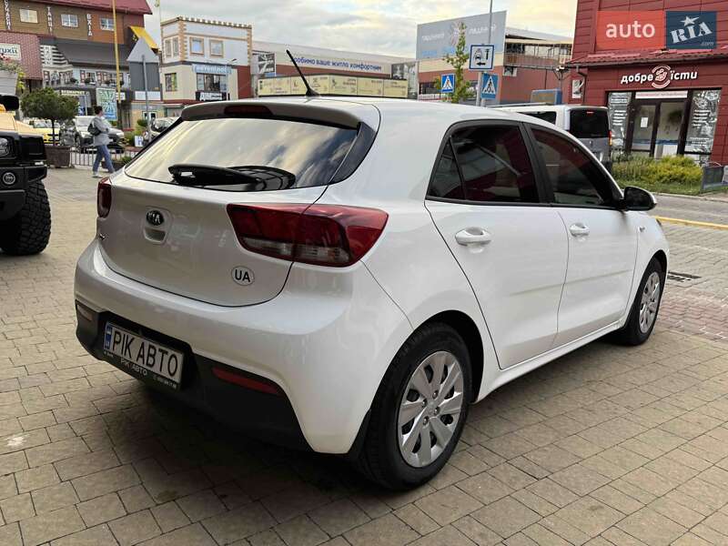 Хэтчбек Kia Rio 2018 в Львове