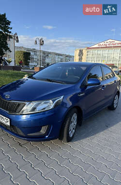 Седан Kia Rio 2012 в Звягелі