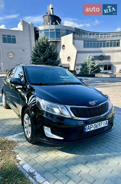 Хэтчбек Kia Rio 2012 в Запорожье