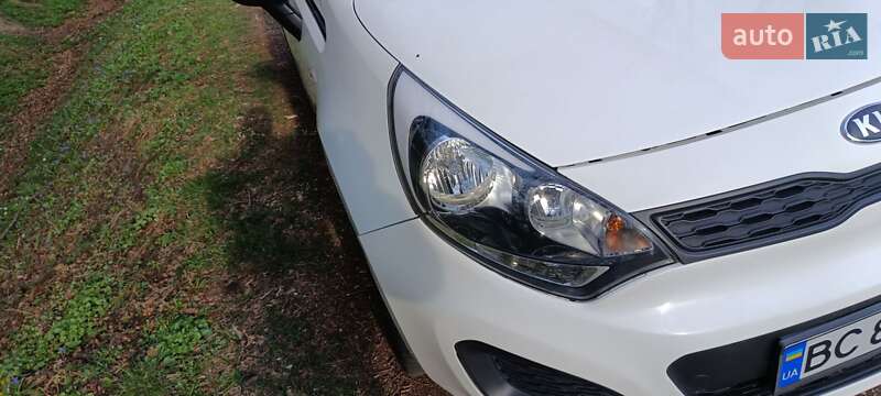 Хэтчбек Kia Rio 2012 в Дрогобыче