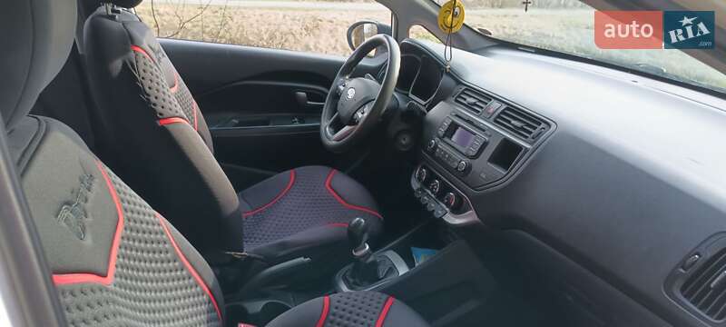 Хэтчбек Kia Rio 2012 в Дрогобыче
