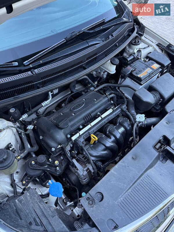 Седан Kia Rio 2013 в Первомайске