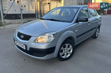 Седан Kia Rio 2008 в Ивано-Франковске