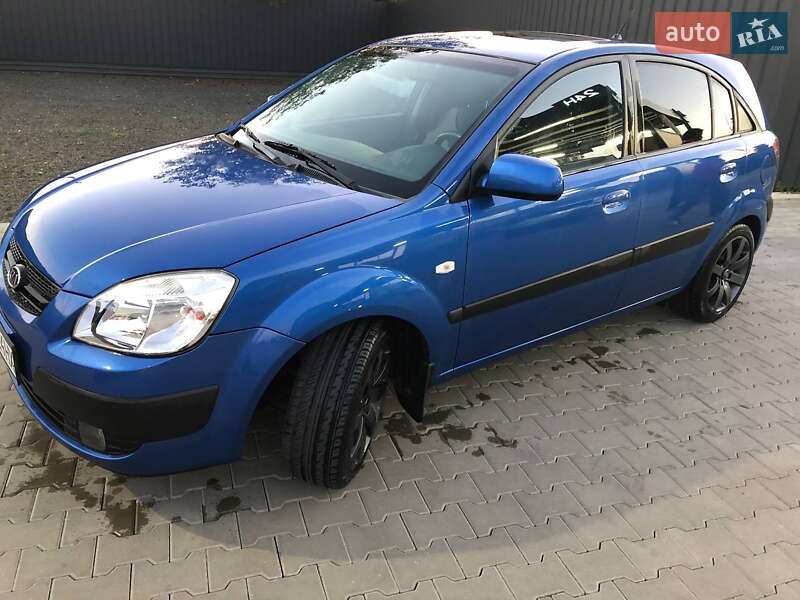 Хетчбек Kia Rio 2006 в Луцьку