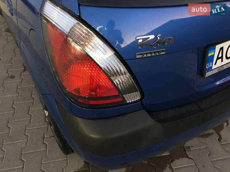 Хетчбек Kia Rio 2006 в Луцьку