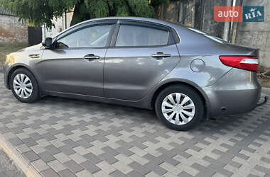 Седан Kia Rio 2013 в 