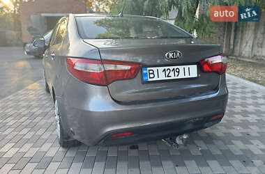Седан Kia Rio 2013 в 