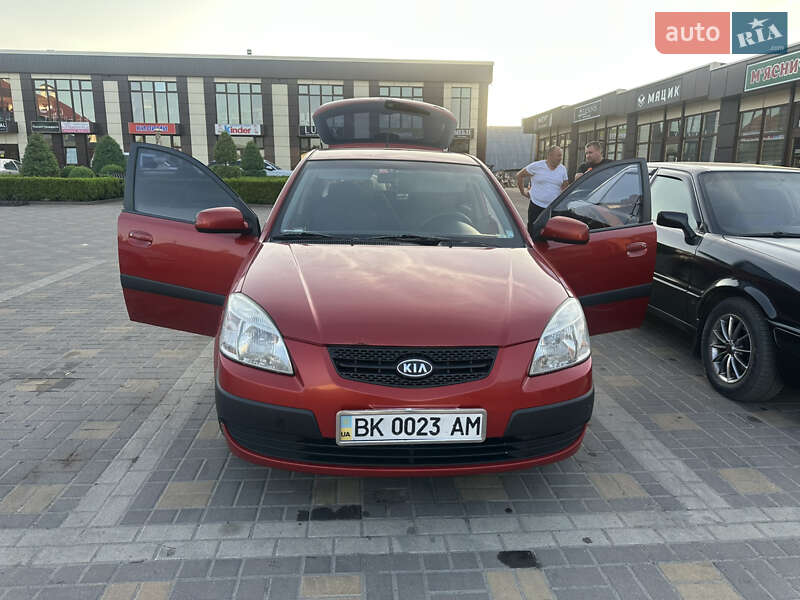 Хэтчбек Kia Rio 2006 в Рокитном фото 6 Хэтчбек Kia Rio 2006 в Рокитном