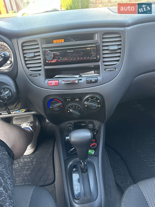 Хэтчбек Kia Rio 2006 в Рокитном фото 18 Хэтчбек Kia Rio 2006 в Рокитном