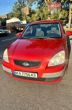 Седан Kia Rio 2007 в Киеве