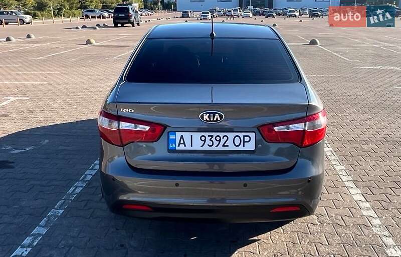 Седан Kia Rio 2013 в Житомире
