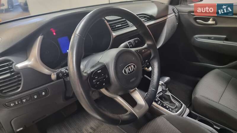 Седан Kia Rio 2021 в Киеве фото 6 Седан Kia Rio 2021 в Киеве