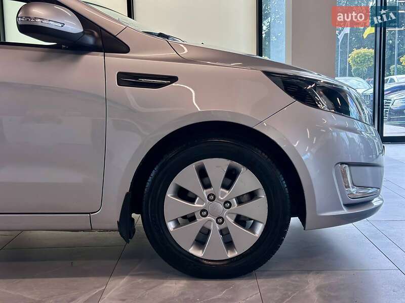 Седан Kia Rio 2012 в Львове