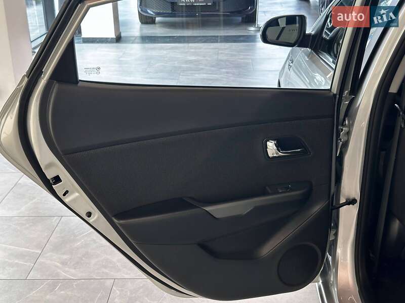 Седан Kia Rio 2012 в Львове