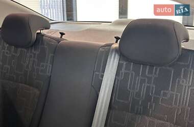 Седан Kia Rio 2012 в 