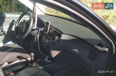 Седан Kia Rio 2010 в 