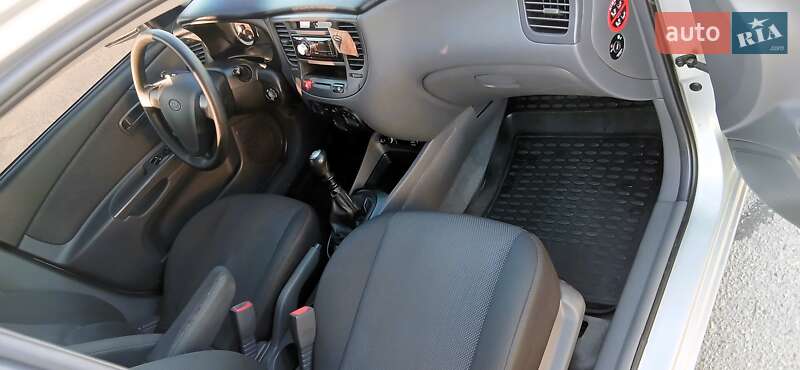 Хетчбек Kia Rio 2006 в Білій Церкві фото 12 Хетчбек Kia Rio 2006 в Білій Церкві