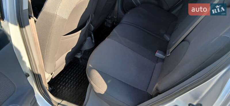 Хетчбек Kia Rio 2006 в Білій Церкві фото 15 Хетчбек Kia Rio 2006 в Білій Церкві