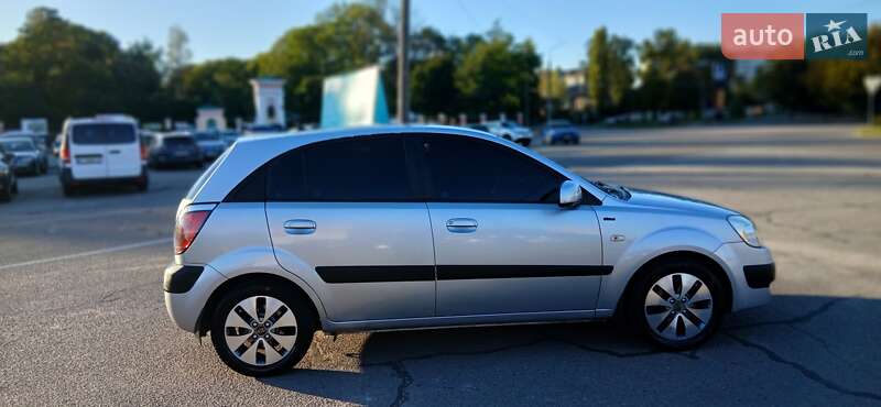 Хетчбек Kia Rio 2006 в Білій Церкві фото 6 Хетчбек Kia Rio 2006 в Білій Церкві