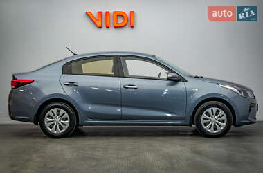 Седан Kia Rio 2018 в 