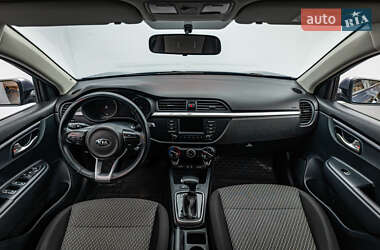 Седан Kia Rio 2018 в 