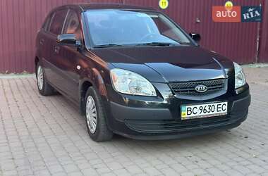 Хэтчбек Kia Rio 2008 в Львове