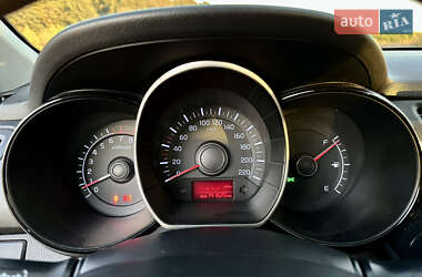 Седан Kia Rio 2012 в 