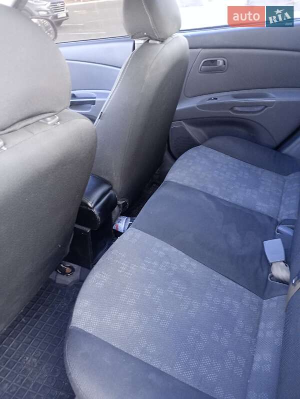 Хэтчбек Kia Rio 2011 в Одессе фото 3 Хэтчбек Kia Rio 2011 в Одессе