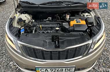 Седан Kia Rio 2012 в 