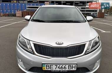 Седан Kia Rio 2013 в Николаеве
