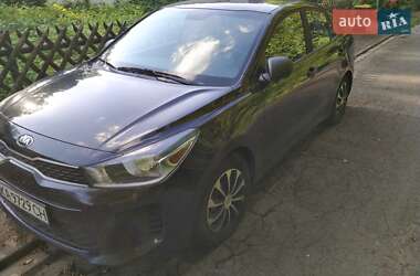 Седан Kia Rio 2017 в Києві