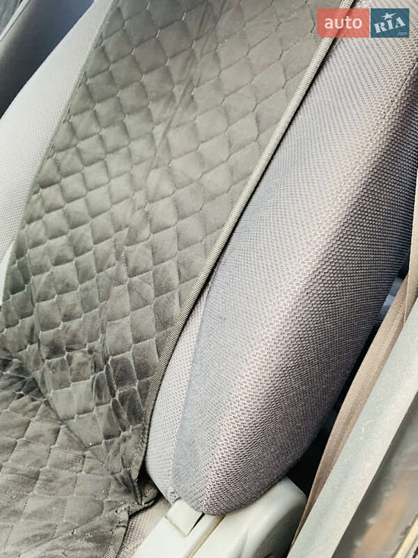 Хэтчбек Kia Rio 2007 в Николаеве