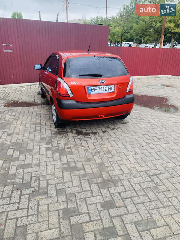 Хэтчбек Kia Rio 2007 в Николаеве