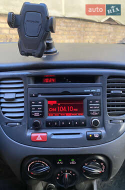 Седан Kia Rio 2011 в 