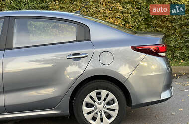 Седан Kia Rio 2021 в  фото 13 Седан Kia Rio 2021 в