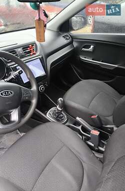 Седан Kia Rio 2012 в 