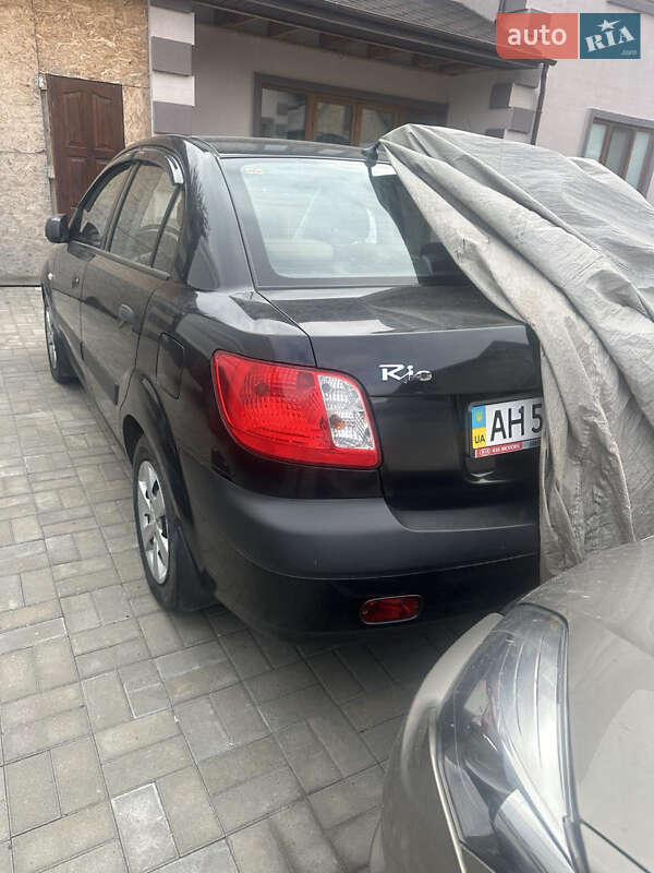 Седан Kia Rio 2009 в Киеве