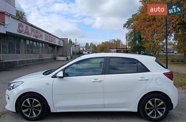 Хэтчбек Kia Rio 2017 в 