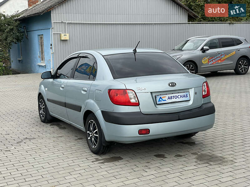 Седан Kia Rio 2007 в Полтаве