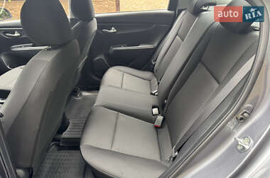 Седан Kia Rio 2021 в 