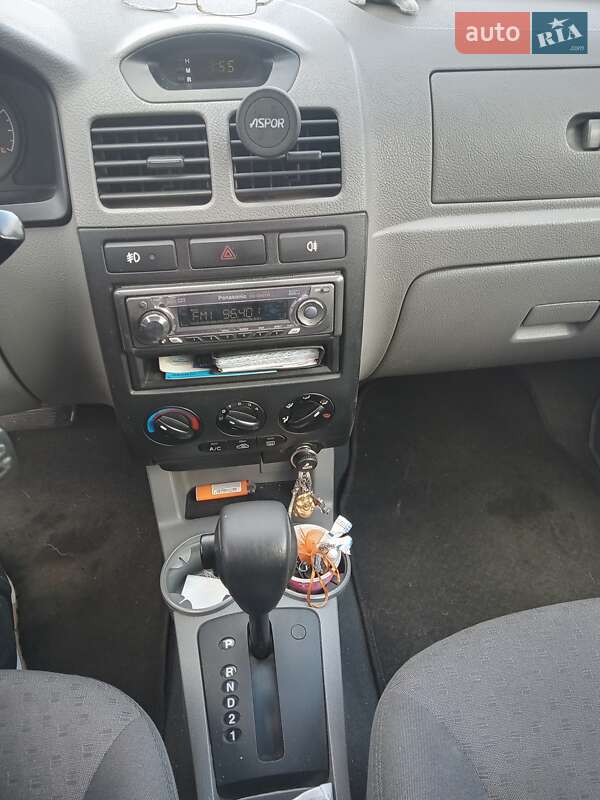 Универсал Kia Rio 2005 в Киеве