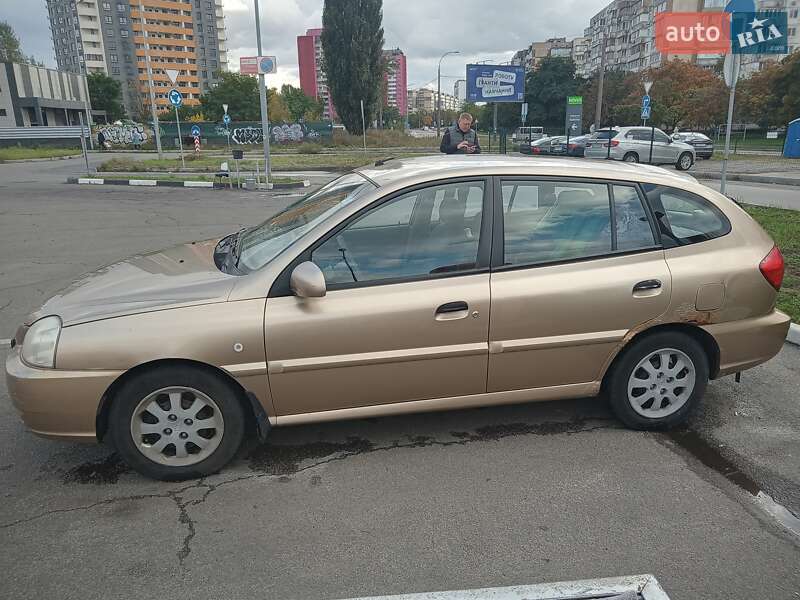 Универсал Kia Rio 2005 в Киеве