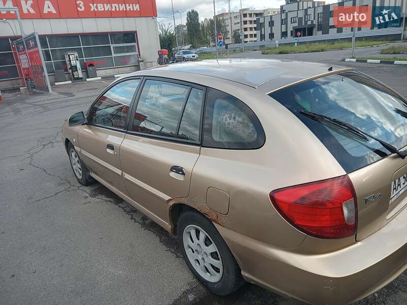 Универсал Kia Rio 2005 в Киеве