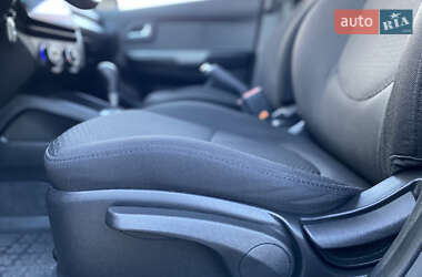 Седан Kia Rio 2014 в 