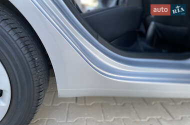 Седан Kia Rio 2014 в 