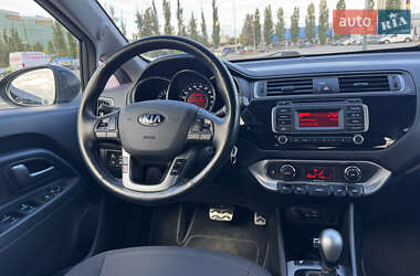 Седан Kia Rio 2016 в 