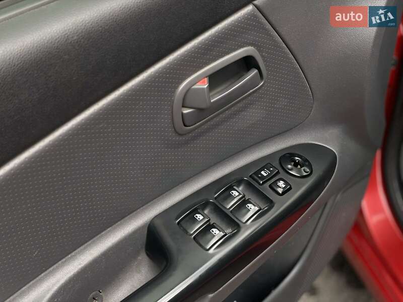 Хэтчбек Kia Rio 2011 в Днепре фото 13 Хэтчбек Kia Rio 2011 в Днепре