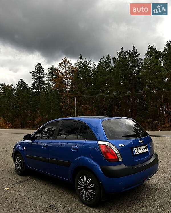Хетчбек Kia Rio 2007 в Тростянці